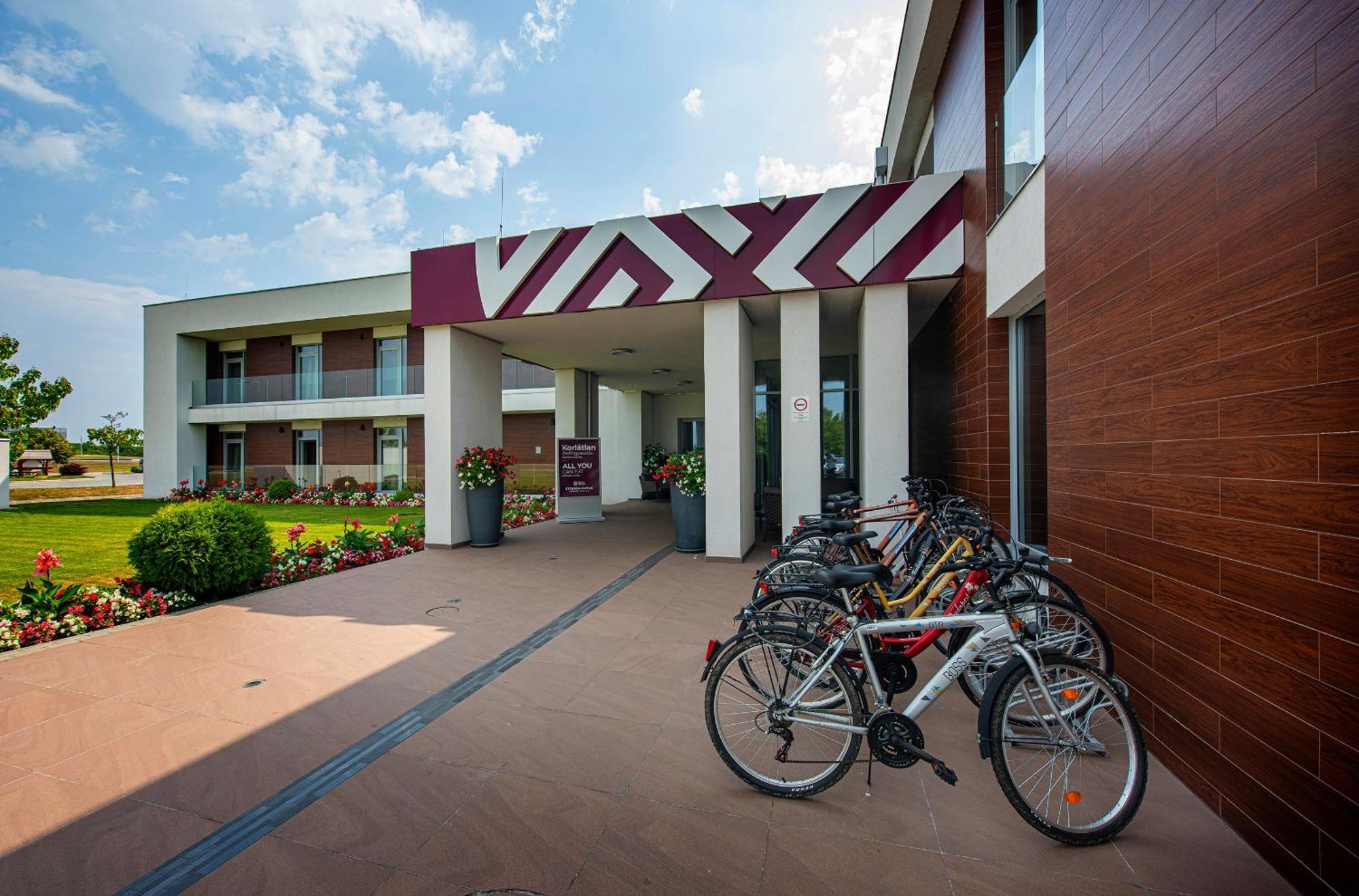 Outlet Hotel Polgár Exteriér fotografie