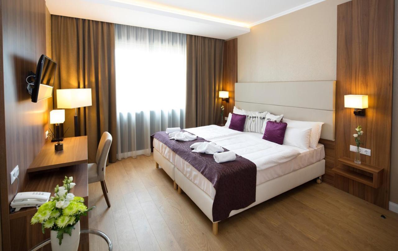 Outlet Hotel Polgár Exteriér fotografie