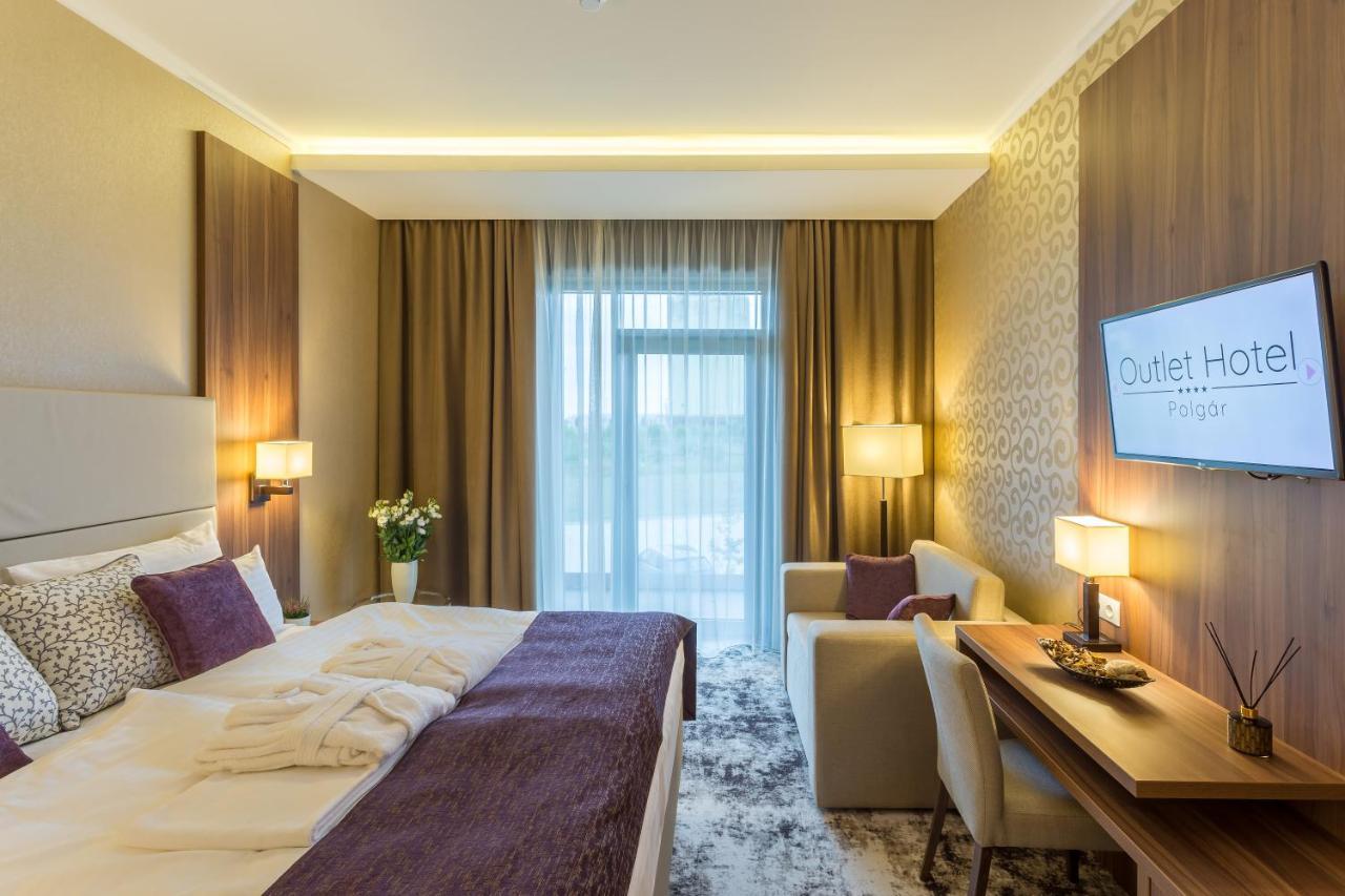 Outlet Hotel Polgár Exteriér fotografie